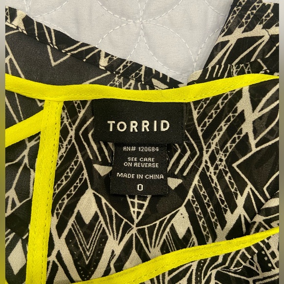 Torrid Ikat Print Blouse - Size O - Picture 3 of 5